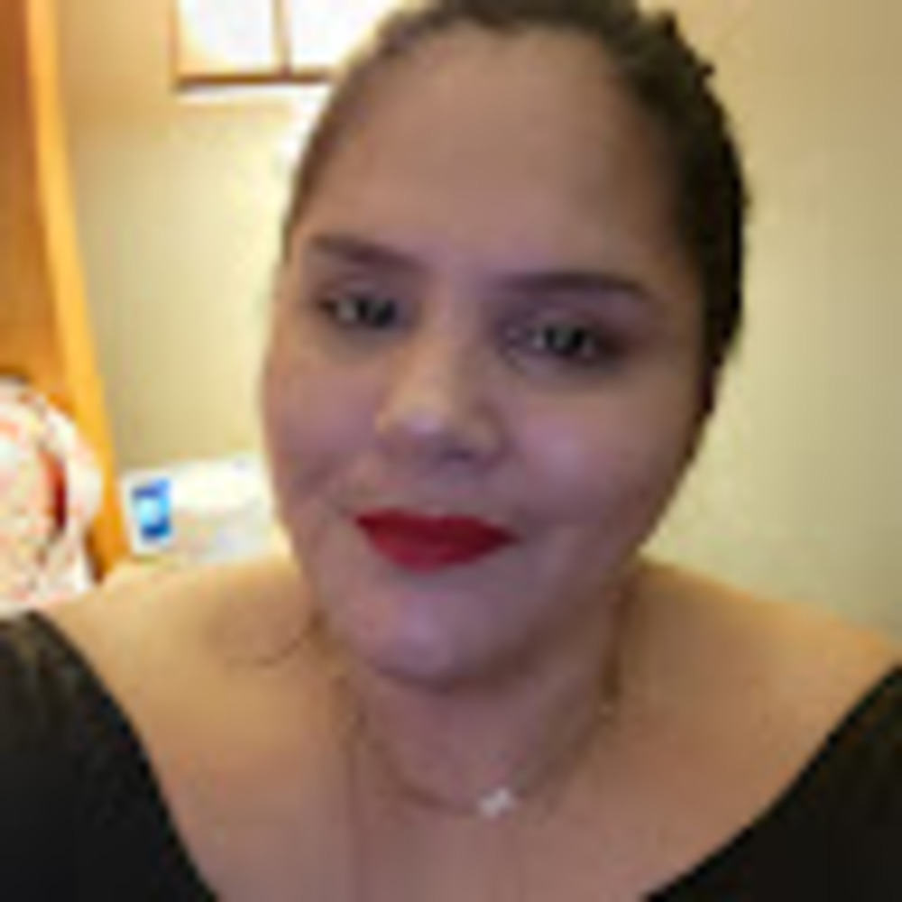 Meet your Posher, Crystal